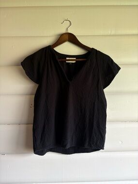 2/$35 Universal Thread Black Cotton Gauze Flutter Sleeve Blouse XS